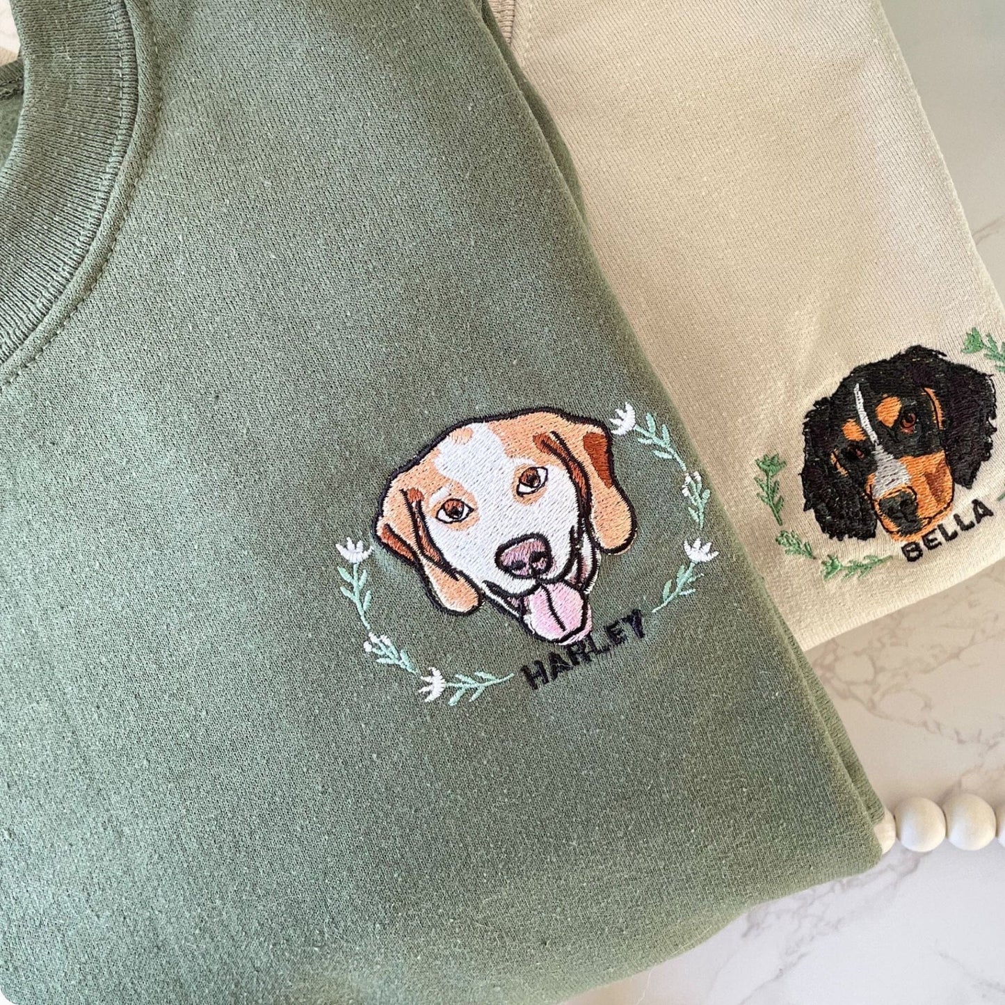 Embroidered sweatshirt or hoodie with name and frame