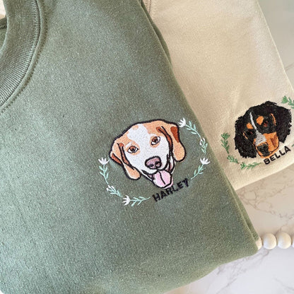 Embroidered sweatshirt or hoodie with name and frame