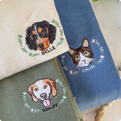 Embroidered sweatshirt or hoodie with name and frame